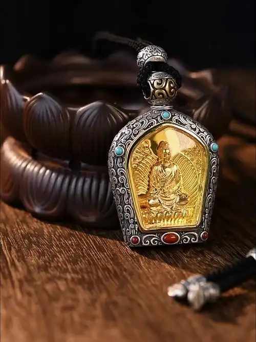 属鸡男2025年农历7月运势 属鸡男2025年农历7月运势