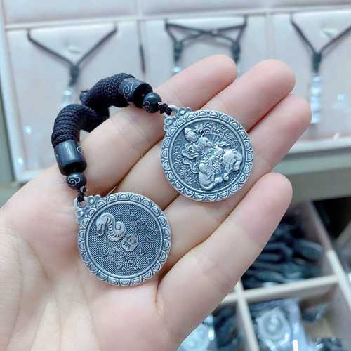 3月本命佛（三月出生的本命英雄）