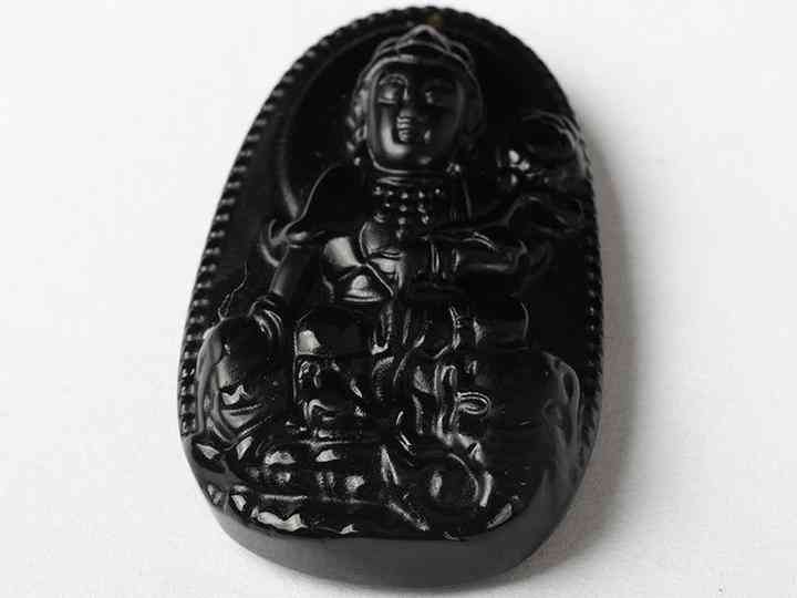 月亮双子座男和月亮射手女,请问月亮星座相对的