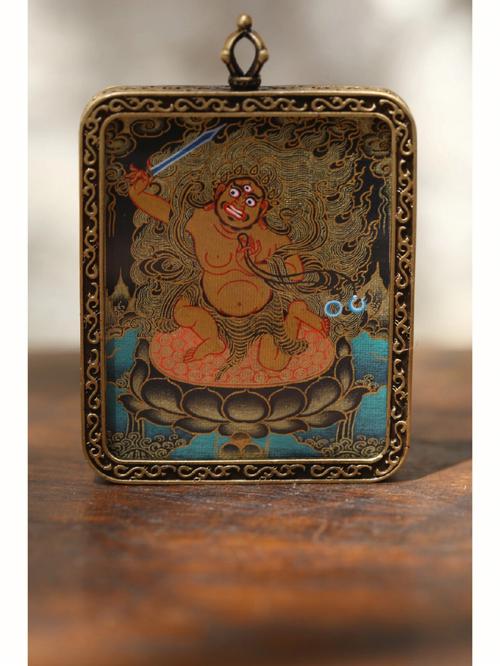 如何妥善应对本命佛打碎的情境