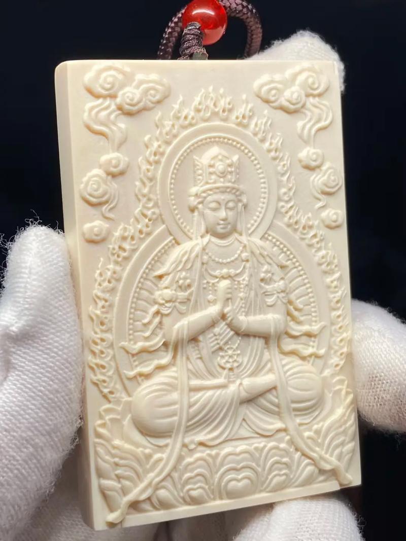 属鼠的是什么本命佛（属鼠的本命佛是什么菩萨