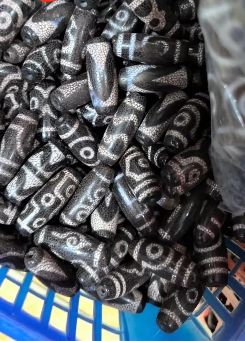 十二生肖本命佛编制（十二生肖本命佛吊坠）