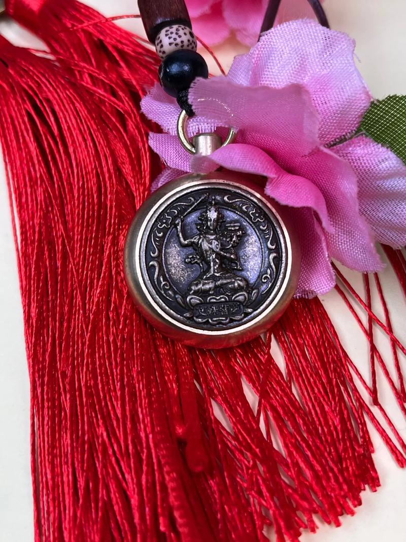 女生可以带本命佛吗（女生可以带佛么）