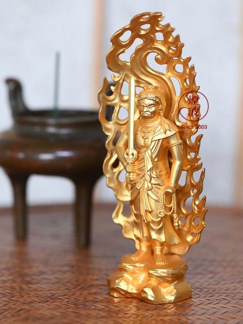 江疏影代言传奇游戏_江疏影代言的衣服是什么 江疏影代言传奇游戏_江疏影代言的衣服是什么