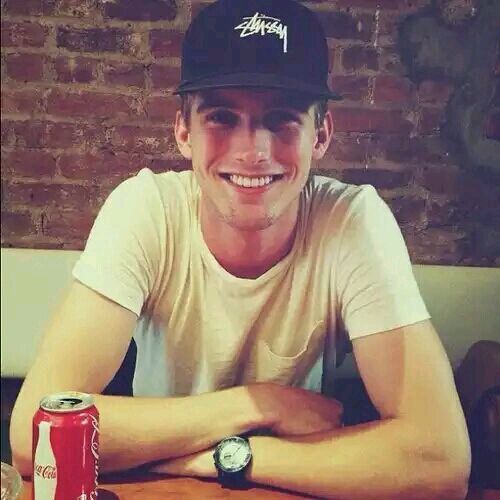 袁咏仪的出生日期(袁咏仪多大年纪生的宝宝)