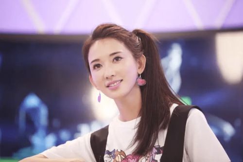 双子女喜欢上双鱼座男,双子座女生和双鱼座男生