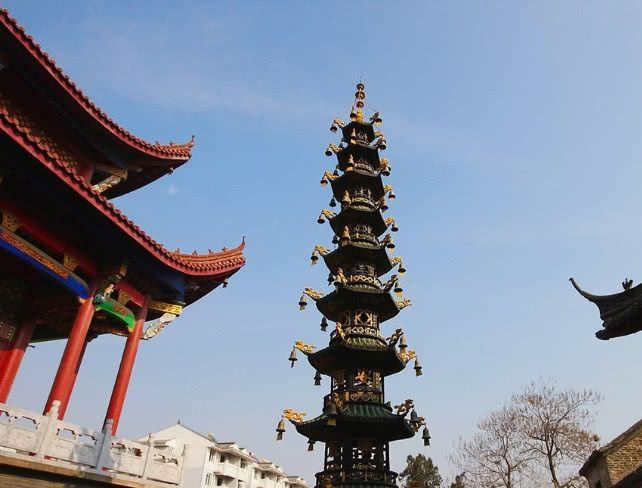 属鼠2025年忌什么