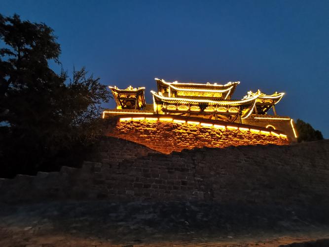 香港歌手王嘉尔个人资料