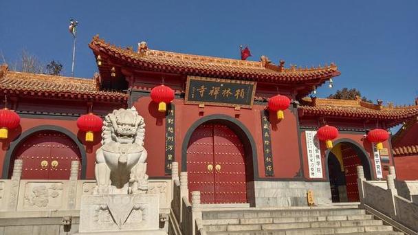 我右眼见到鬼有没有这个电影啊？电影百分百