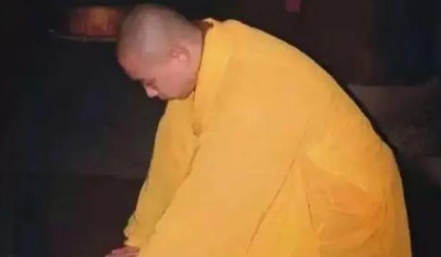 冰曜石本命佛大日如来(冰种黑曜石本命佛的功效与作用) 冰曜石本命佛大日如来(冰种黑曜石本命佛的功效与作用)