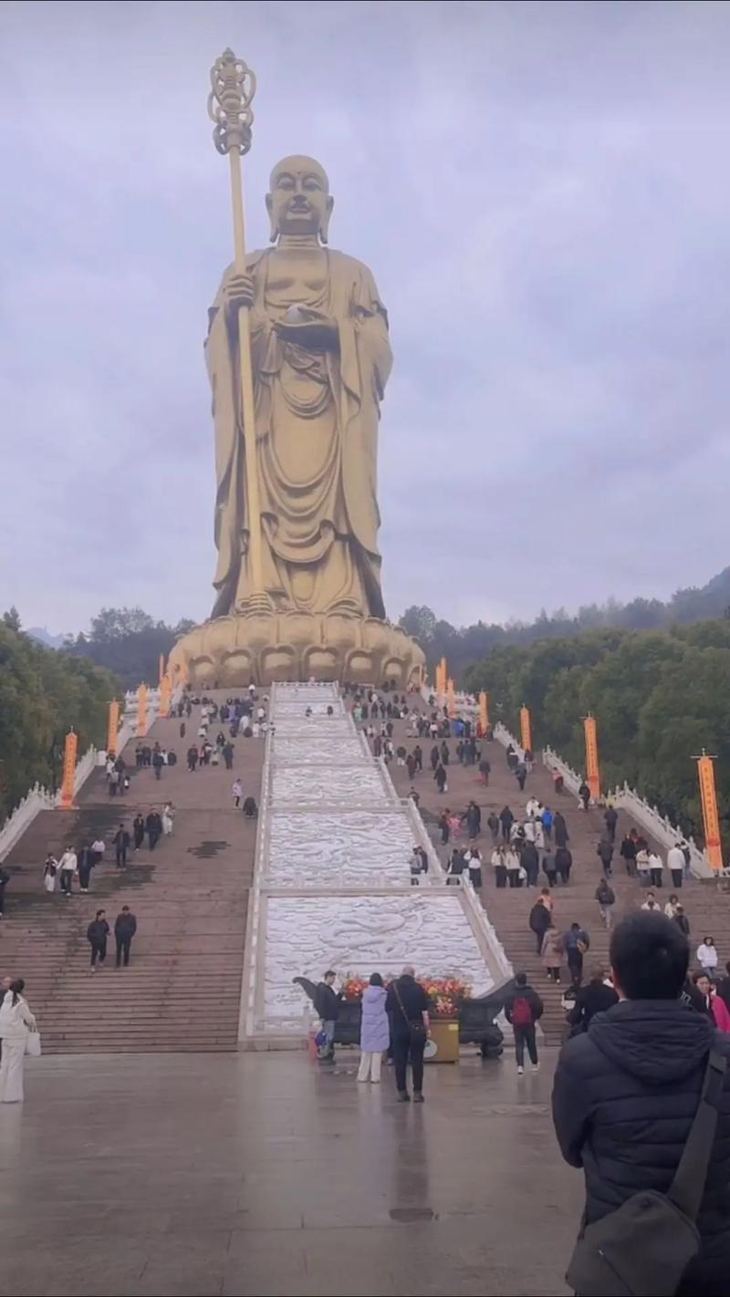 黑曜石本命佛真的有用吗(黑曜石本命佛的佩戴注意事项)