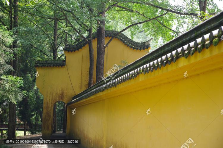 宫廷男女八字配对，谁能助我看清这纠结的缘分？