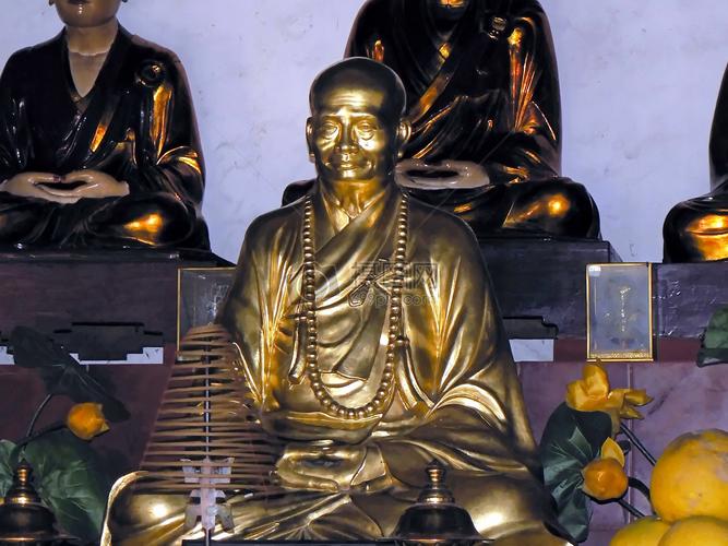 中华民族的经典著作《通灵奇门遁甲术》的主要特点 中华民族的经典著作《通灵奇门遁甲术》的主要特点