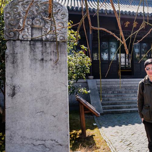 911 vs. R8:性能、价格和声望的较量 (911VsA45S) 911 vs. R8:性能、价格和声望的较量 (911VsA45S)