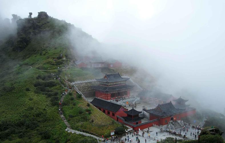 杭州灵隐寺免费开放首日预约3.15万人创纪录 杭州灵隐寺免费开放首日预约3.15万人创纪录