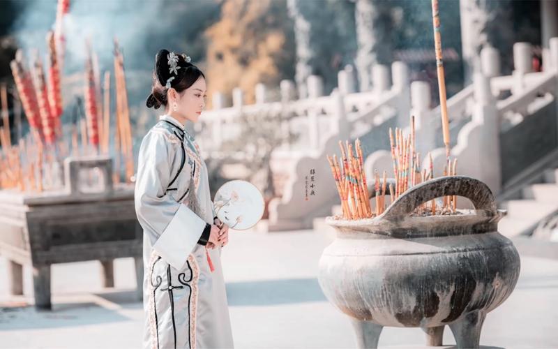 八字盲派铁口直断一句话 八字盲派铁口直断一句话