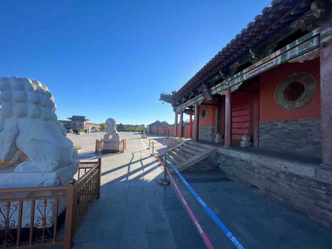 属猪的女生戴什么吊坠好(属猪女人戴什么招财转运) 属猪的女生戴什么吊坠好(属猪女人戴什么招财转运)