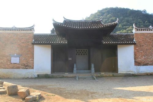 2025年属鸡犯太岁吗,2025年鸡年是什么命? 2025年属鸡犯太岁吗,2025年鸡年是什么命?