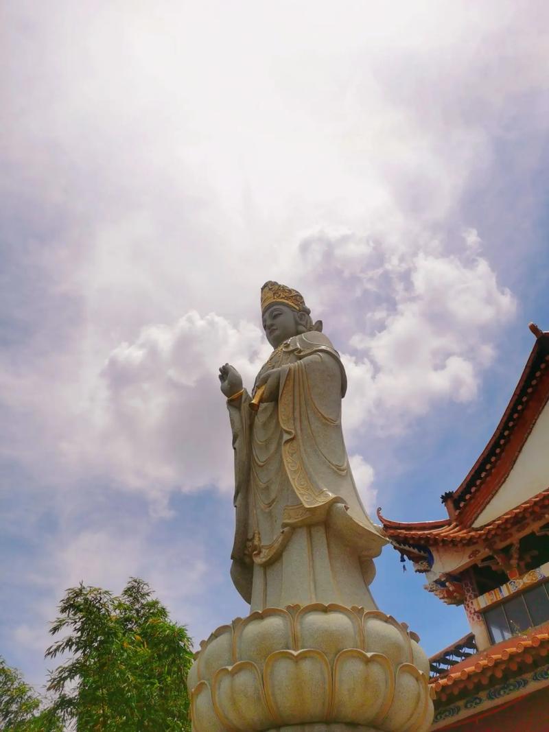 可以戴本命佛吊坠吗(佩戴本命佛可以转运吗)