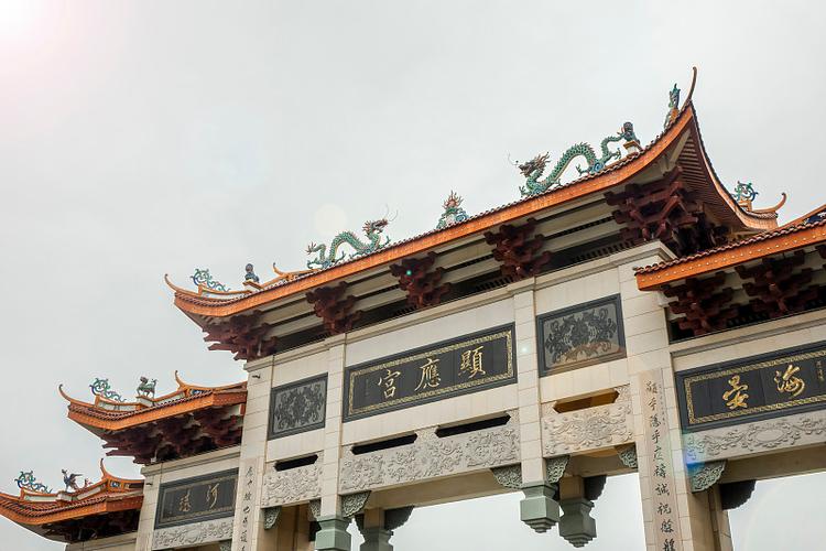 别人碰了自己的本命佛会怎么样(本命佛被别人碰了怎么办)