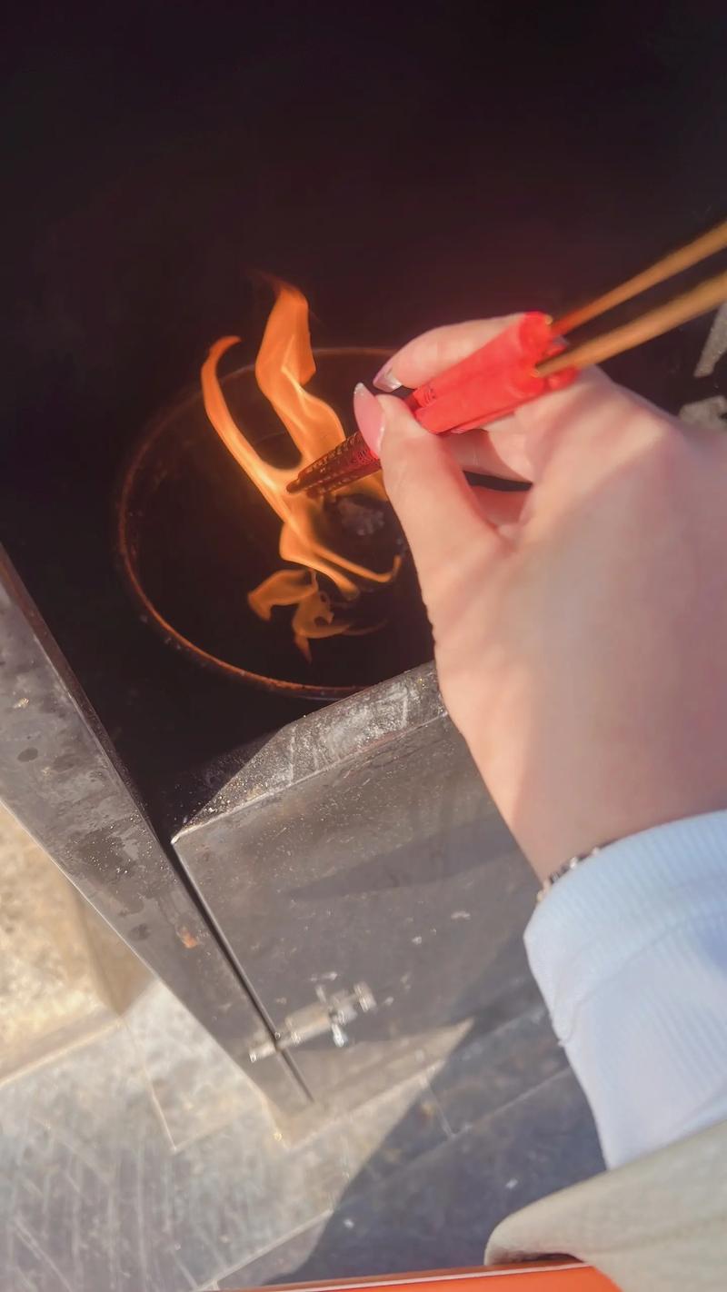 大品牌起名公司起名如何提升自尊心的颜色选择(大品牌起名公司起名是否需要重塑自尊心的命理幸运色理念) 大品牌起名公司起名如何提升自尊心的颜色选择(大品牌起名公司起名是否需要重塑自尊心的命理幸运色理念)