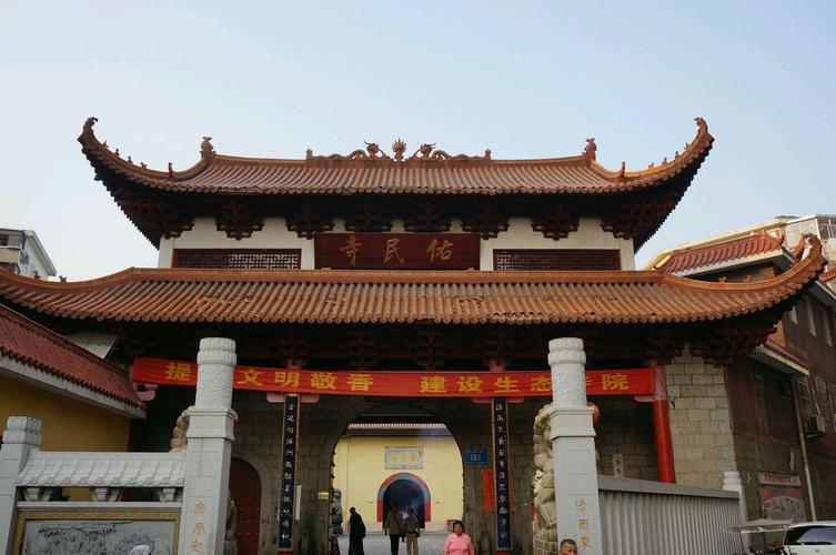 本命佛如何正确佩戴(本命佛戴在什么位置)