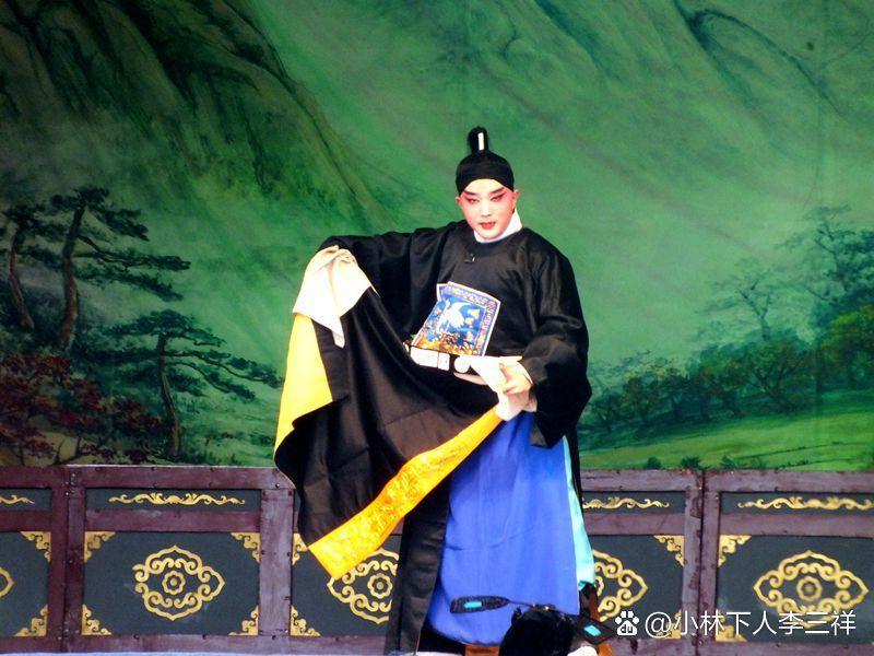 择吉黄历根据自己的喜好或是搭配大厅的风格